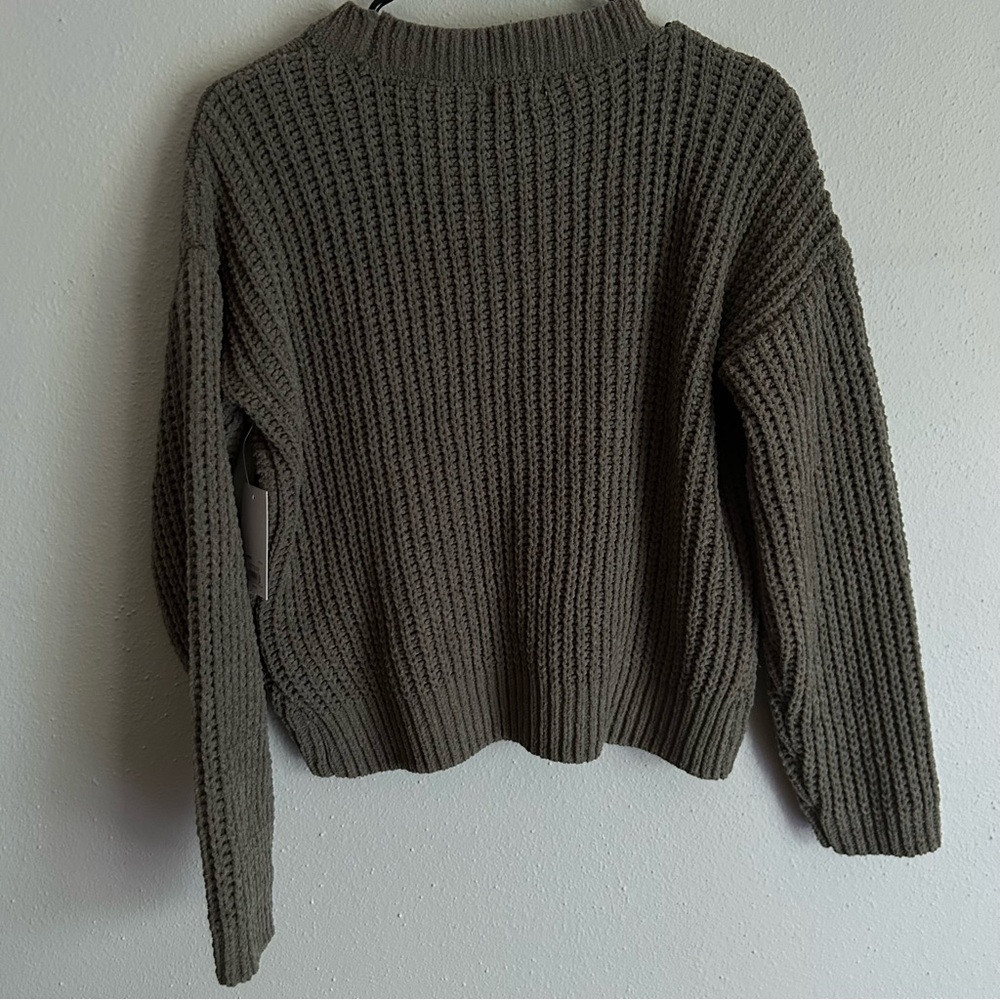 NWT SO Dark Green Soft Sweater - Picture 3 of 4